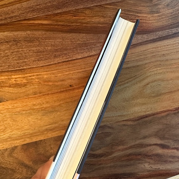 Yes Please by Amy Poehler Signed First Edition - Hardcover Book - Picture 3 of 3